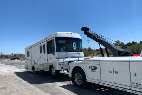 heavy duty towing a mobile home in los angeles